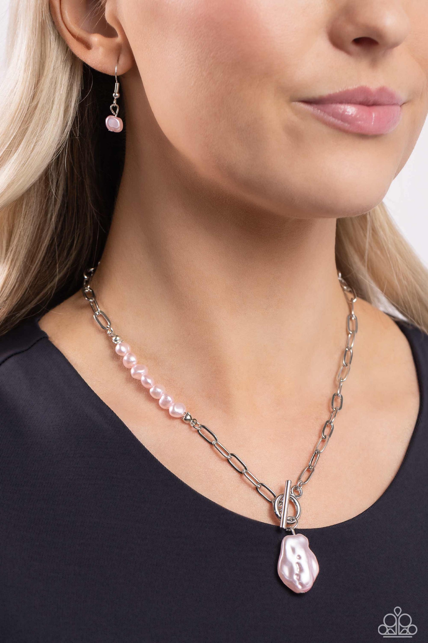 Paparazzi Accessories-Courting Cosmopolitan Pink Pearl Necklace Set