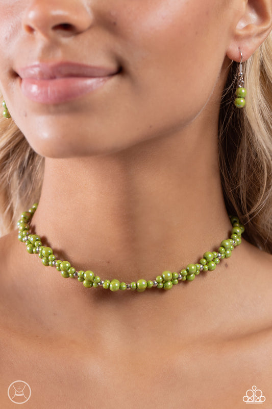 Paparazzi Accessories-Dreamy Duchess Green Iridescent Pearl Choker Set