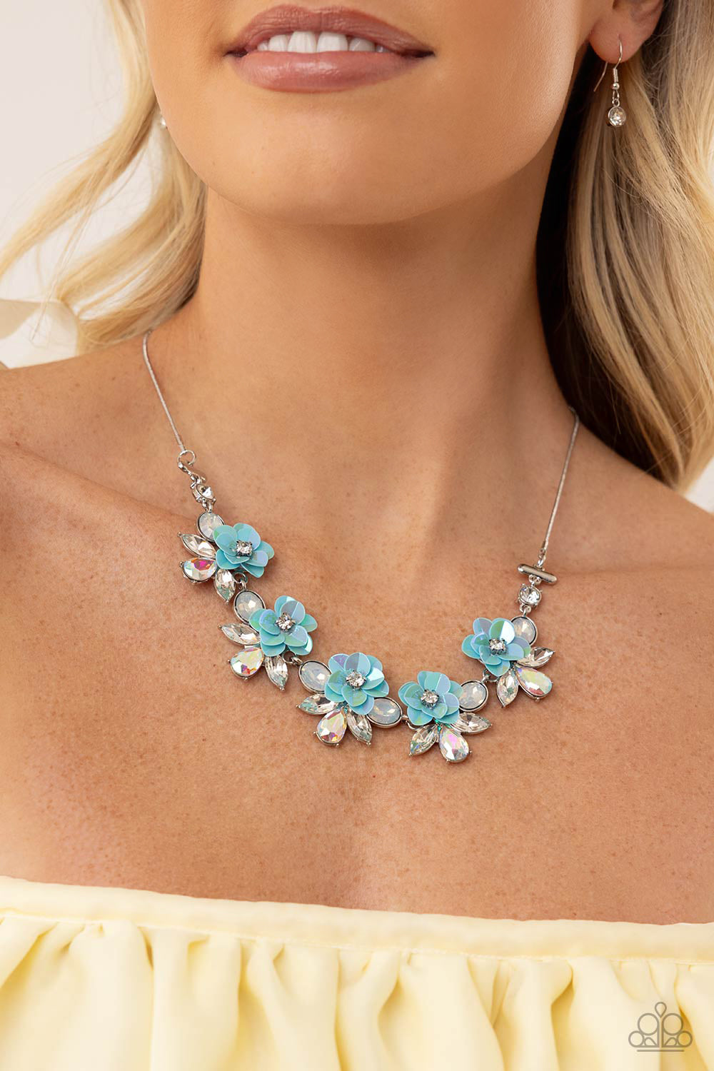 Paparazzi Accessories-Ethereally Enamored White Floral Necklace Set