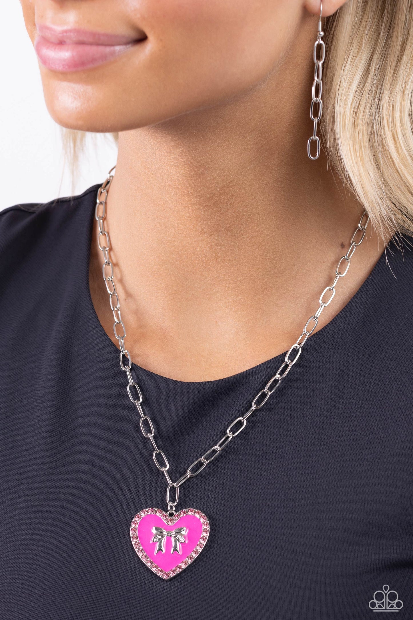 Paparazzi Accessories-Romantic Gesture Pink Fedora Heart Pendant Set
