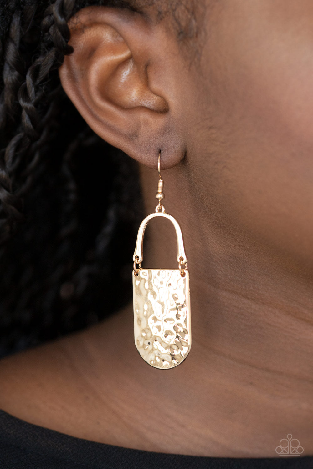 Paparazzi Accessories-Resort Relic Gold Earrings