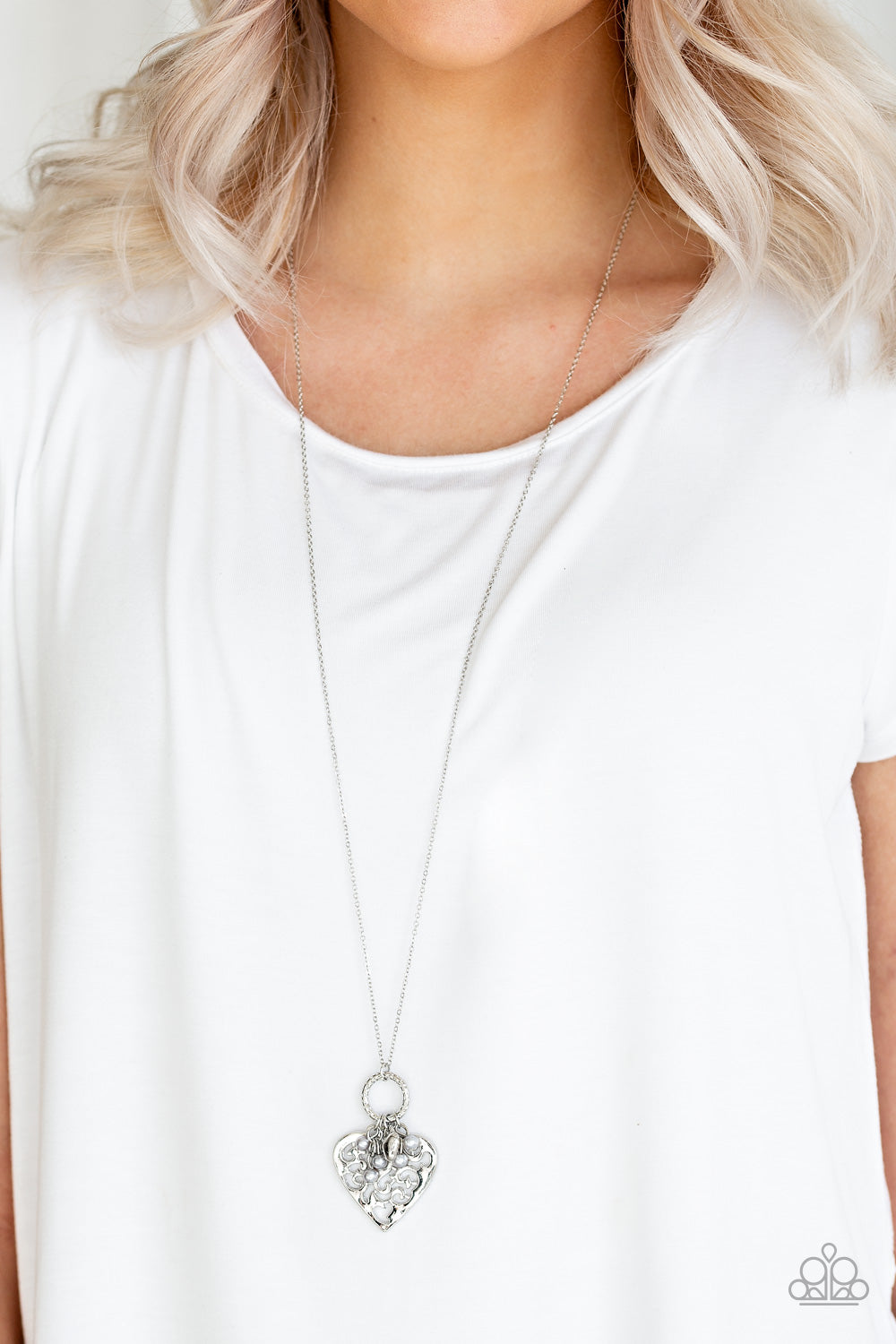 Paparazzi Accessories-Romeo Romance Silver Heart Pendant Necklace Set