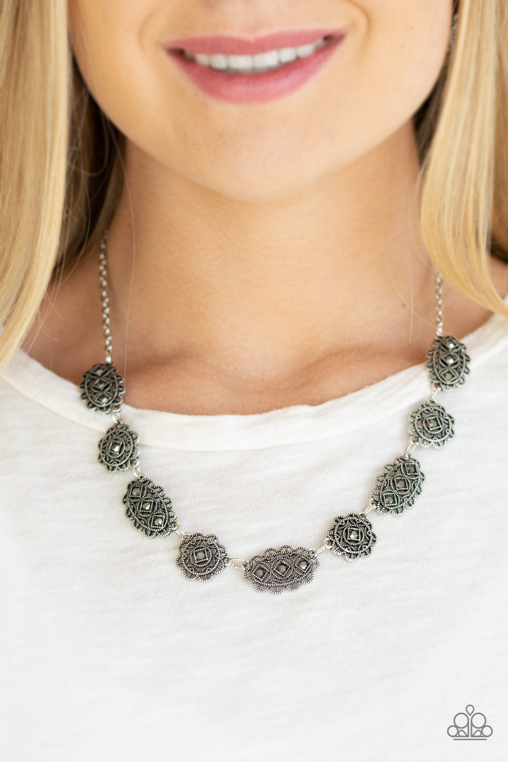 Paparazzi Accessories-Vintage Vogue Silver Necklace Set
