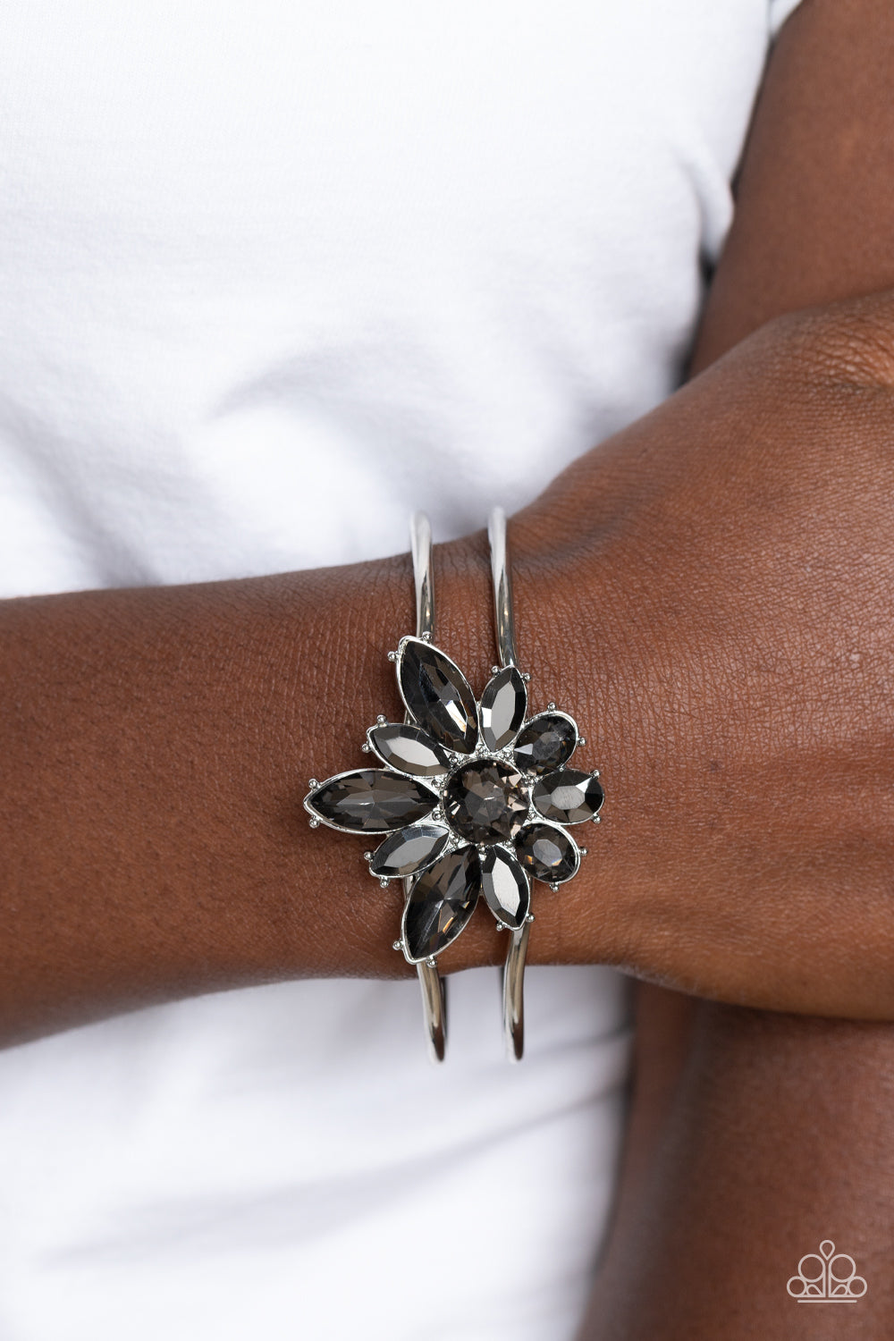 Paparazzi Accessories-Chic Corsage Silver Oval Marquise Hematite Bracelet