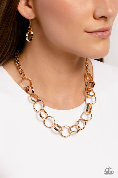 Paparazzi Accessories-Metro Medley Gold Oversize Link Necklace Set