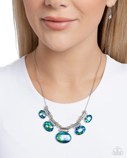 Paparazzi Accessories-Socialite Status Green Snake Chain Necklace Set
