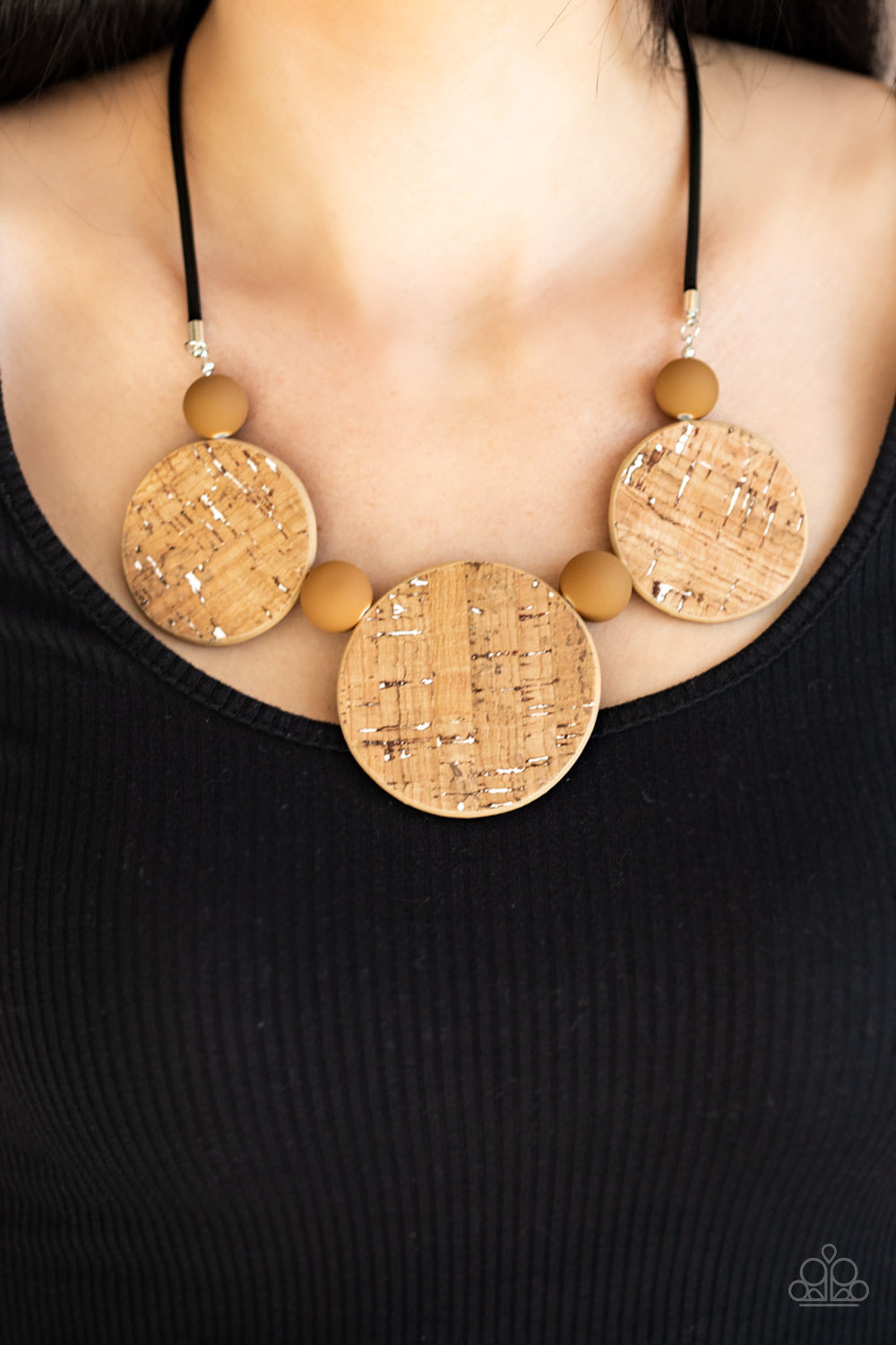 Paparazzi Accessories-Pop The Cork White Accent Necklace Set