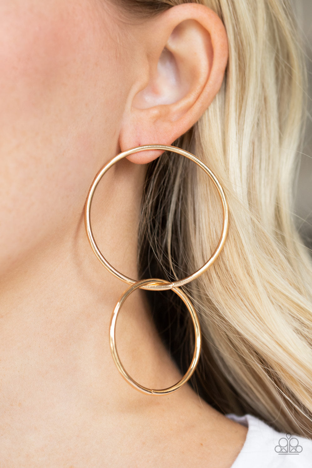 Paparazzi Accessories-City Simplicity Gold Earrings