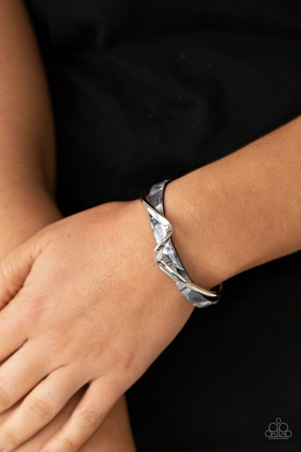 Paparazzi Accessories-Craveable Curves Silver Shell Acrylic Cuff Bracelet