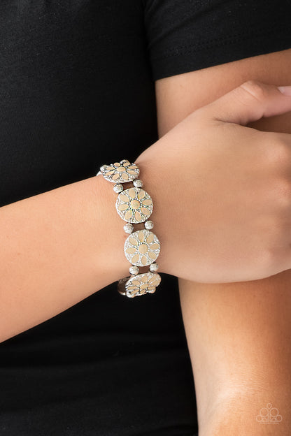 Dancing dahlias white bracelet Outlet