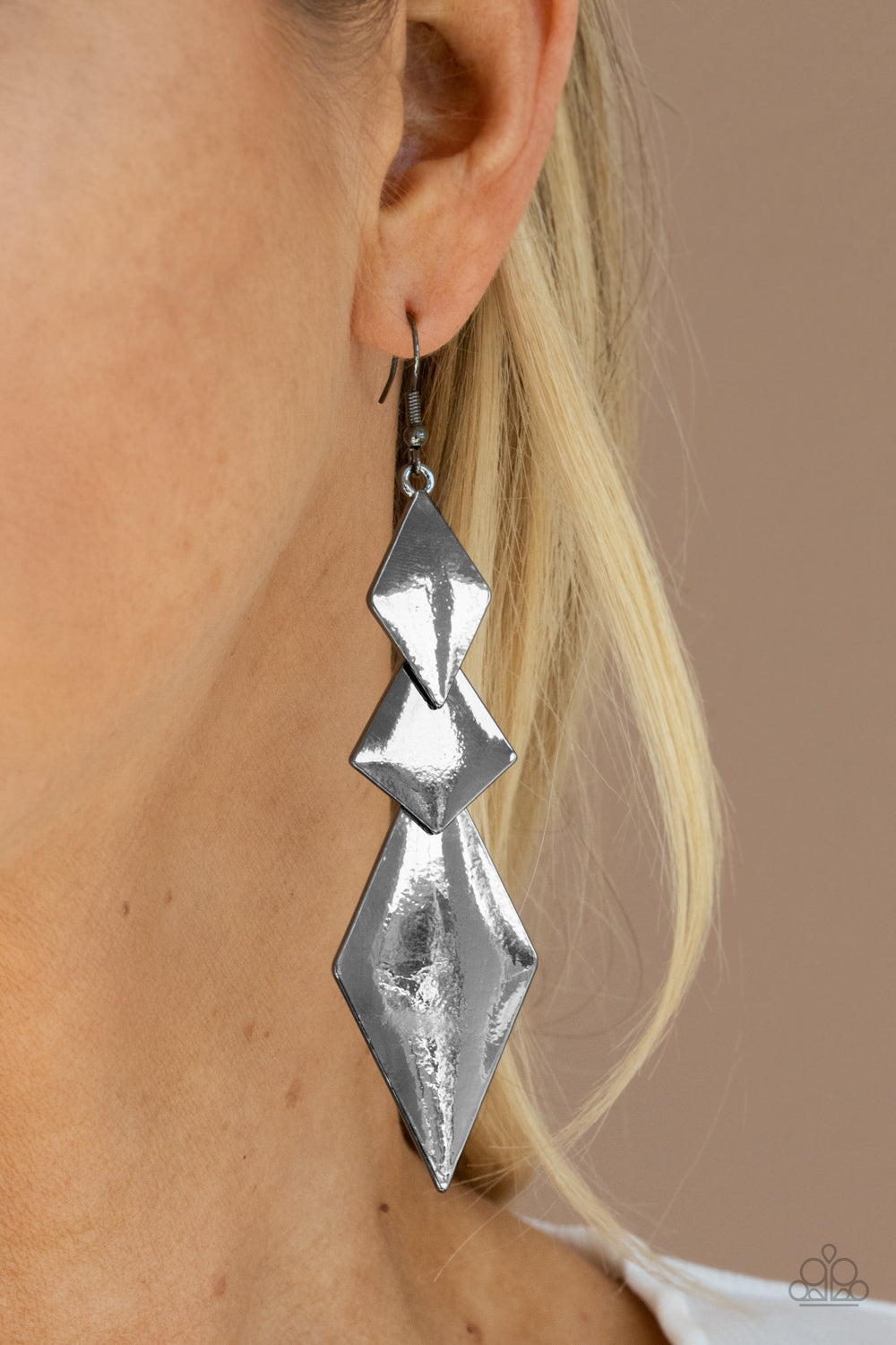 Paparazzi Accessories-Danger Ahead Black Sharp Earrings