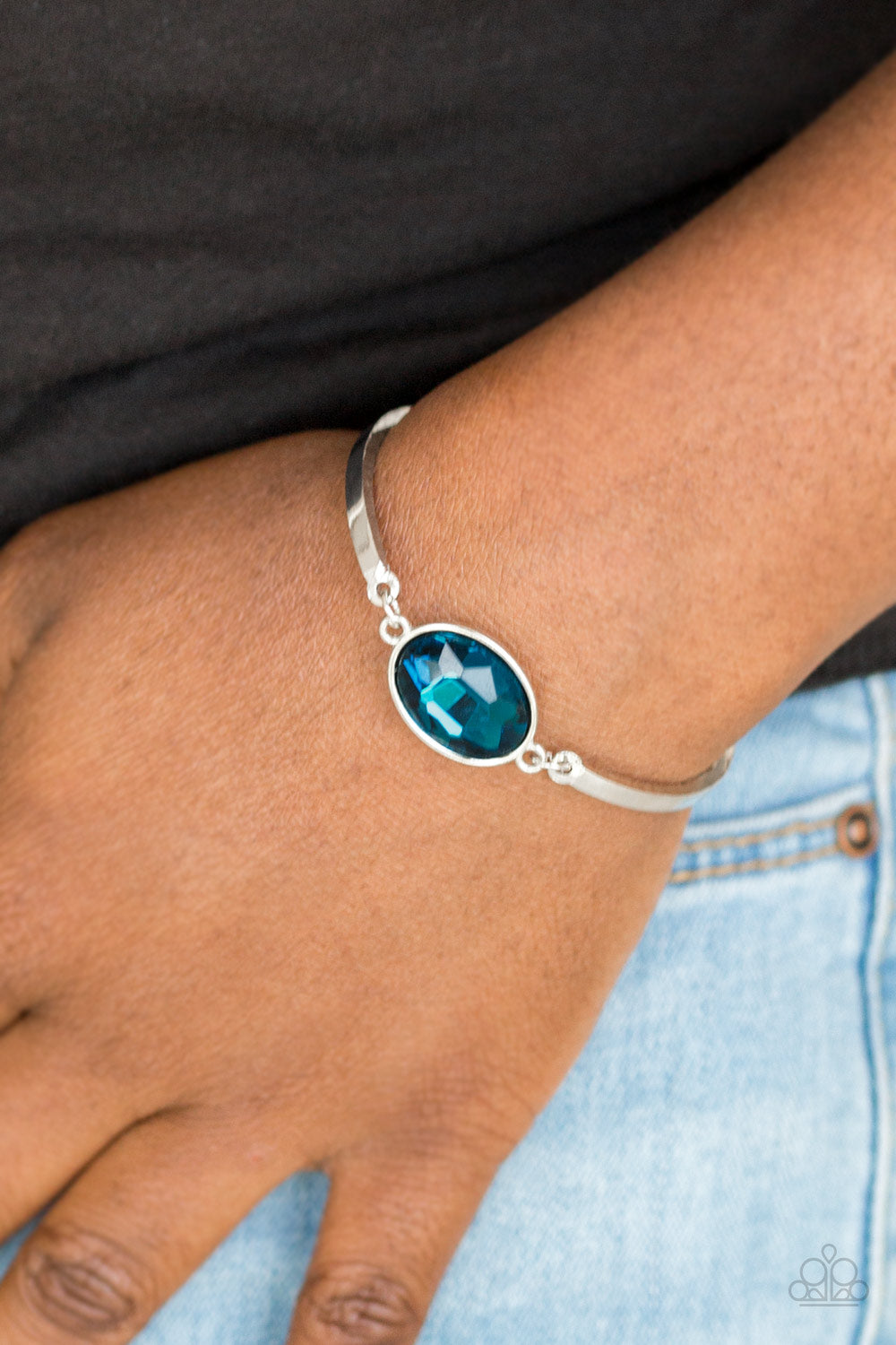 Paparazzi Accessories-Definitely Dashing Blue Bracelet