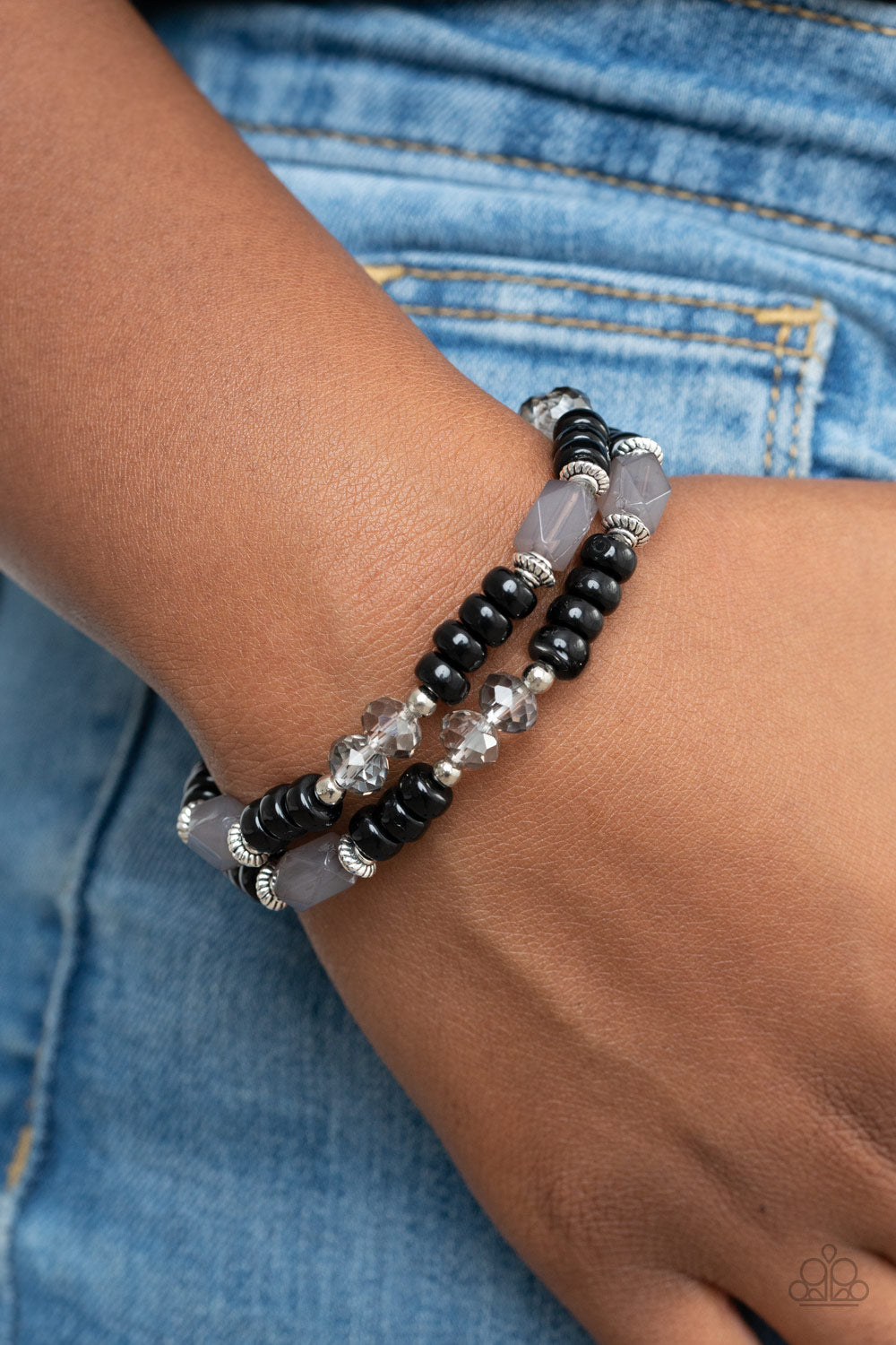 Paparazzi Accessories-Delightfully Dainty Black Bracelet