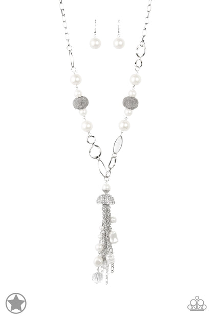 Paparazzi Accessories-Designated Diva White Necklace Set