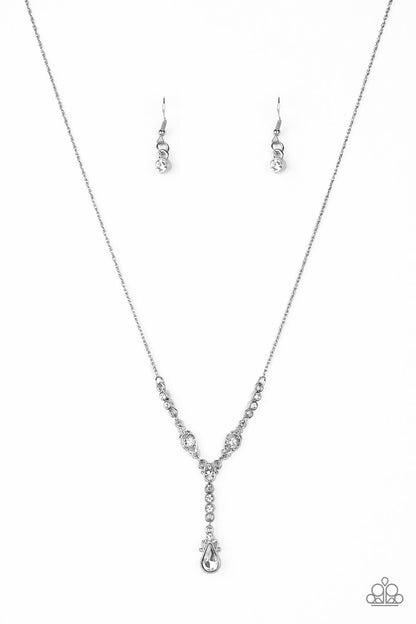 Paparazzi Accessories-Diva Dazzle White Necklace Set