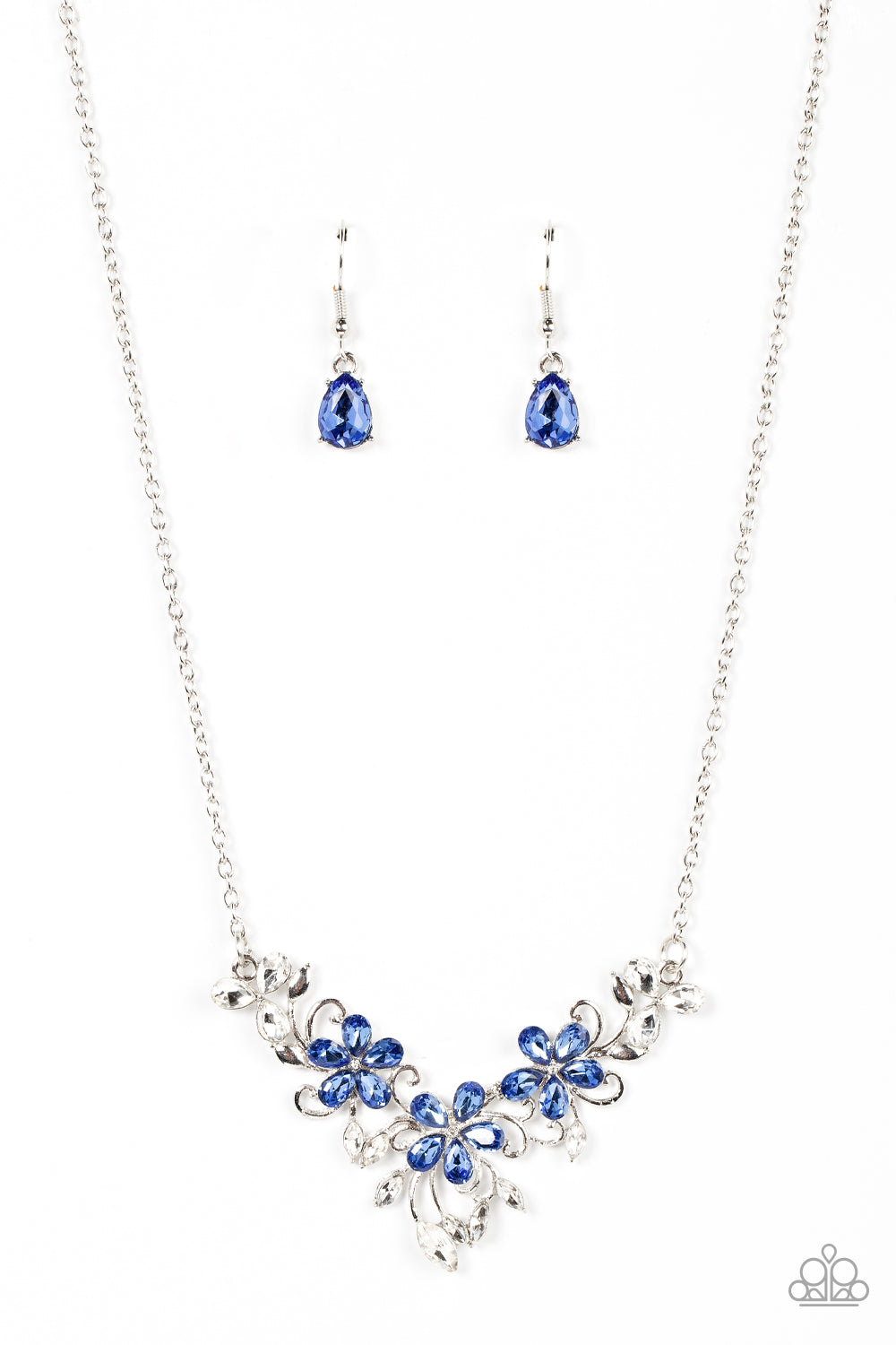 Paparazzi Accessories-Floral Fashion Show Blue Twinkly Flower Necklace Set