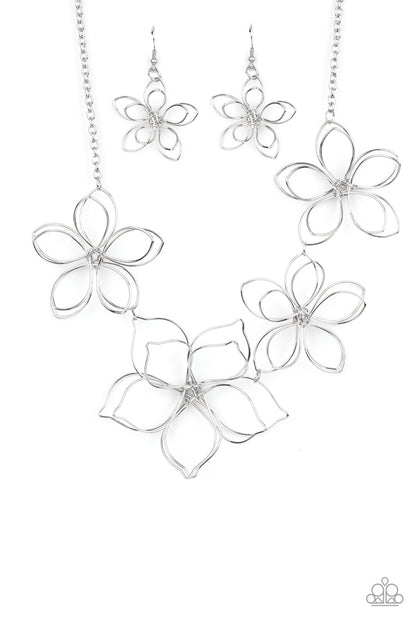 Paparazzi Accessories-Flower Garden Fashionista Silver Blossom Necklace Set