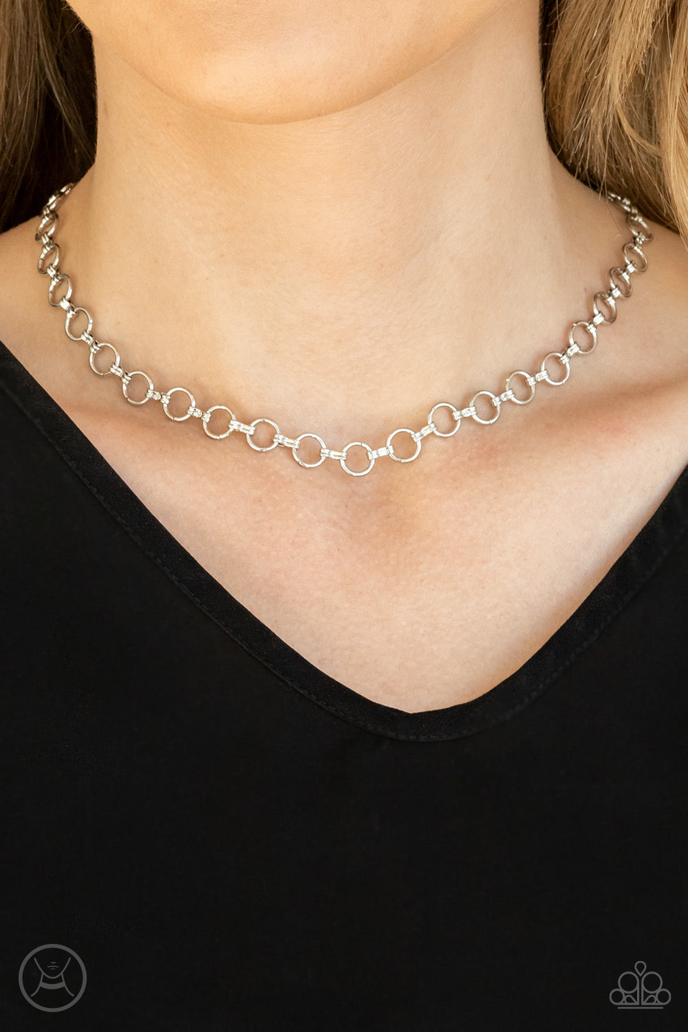 Paparazzi Accessories-Insta Connection Silver Shiny Link Necklace Set