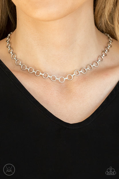 Paparazzi Accessories-Insta Connection Silver Shiny Link Necklace Set