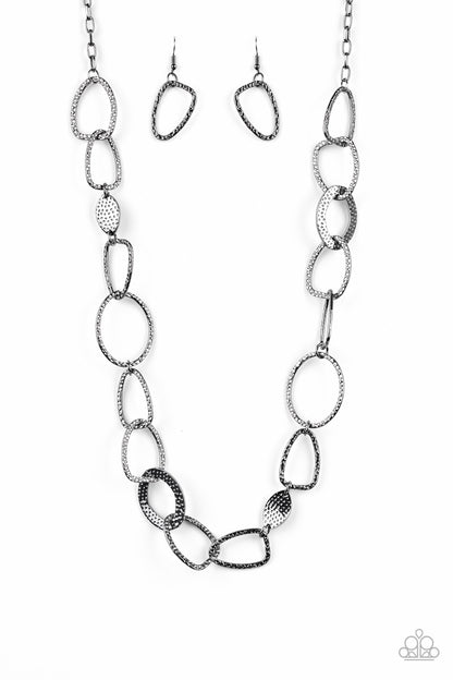 Paparazzi Accessories-Metro Nouveau Black Necklace Set