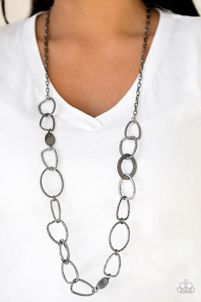 Paparazzi Accessories-Metro Nouveau Black Necklace Set