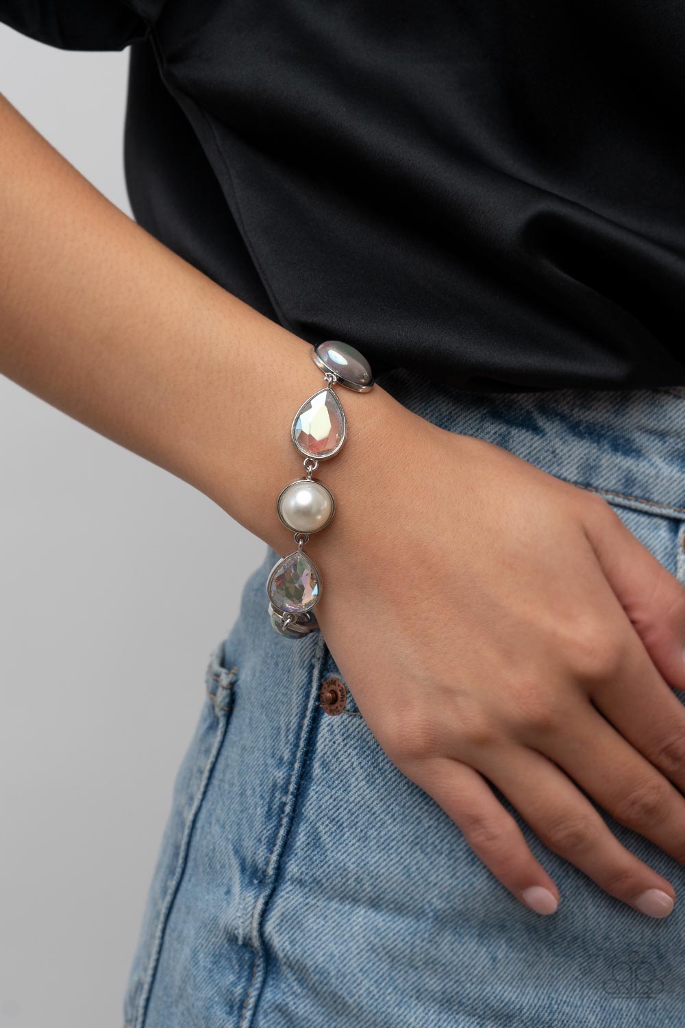 Paparazzi Accessories-Nostalgically Nautical Silver Iridescent Pearly Bracelet