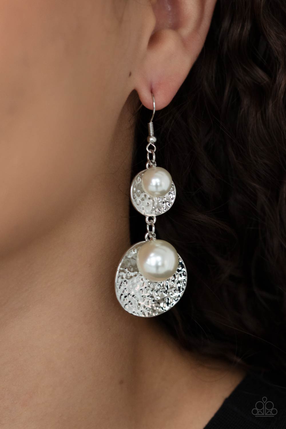 Paparazzi Accessories-Pearl Dive Silver White Pearl Earrings